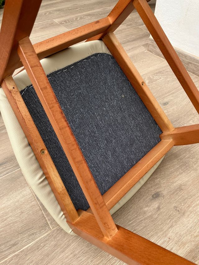  Silla de salón madera natural