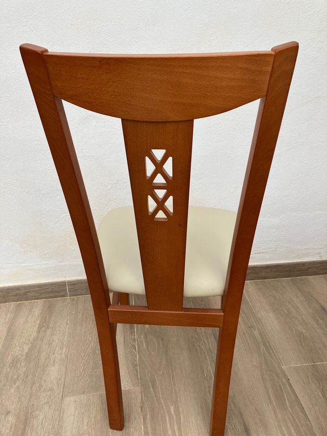  Silla de salón madera natural