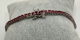 Pulsera riviere de oro de 18 kt con rubíes 4.00ct 