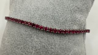 Pulsera riviere de oro de 18 kt con rubíes 4.00ct 