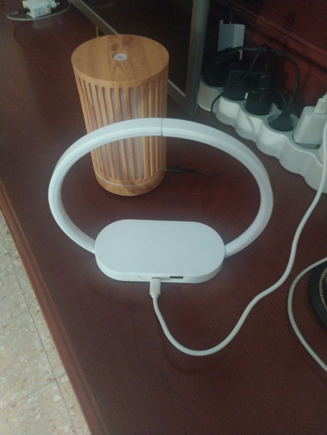 Lámpara cargador smartphone