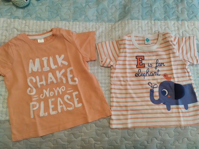 2 camisetas talla 6 meses