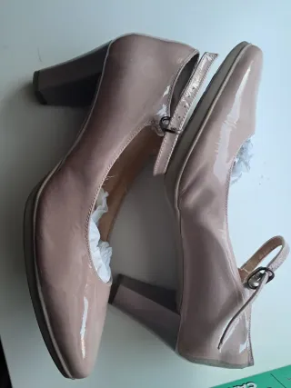 Zapatos tacón charol, super cómodos