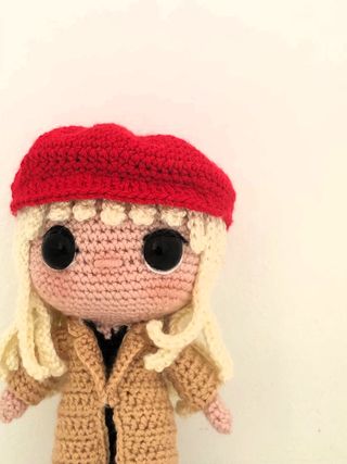 AMIGURUMI crochet: RED (Taylor´s version) a mano