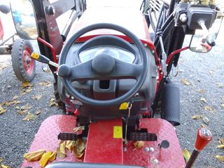 TRACTOR VIÑEDO CON PALA RHINOCEROS 450.