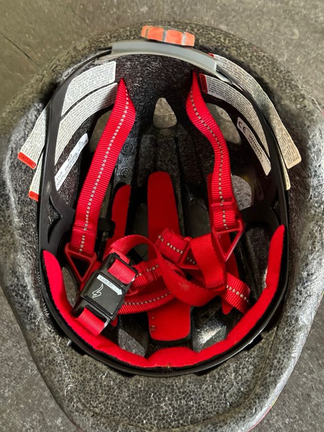 Casco de bici de niño/a marca Specialized