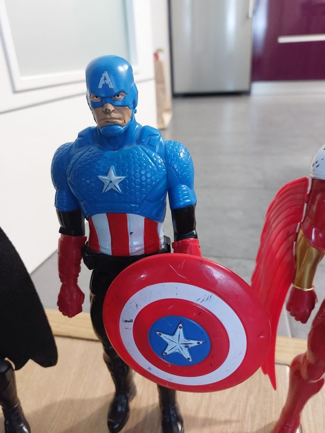 Muñecos avengers