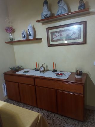 aparador, mueble de pura madera, súper bien cuidad