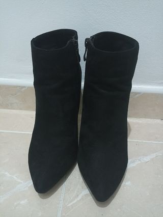 Botines negros tacón fino