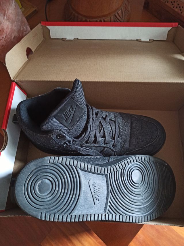 Nike Court Borough Mid Premium 