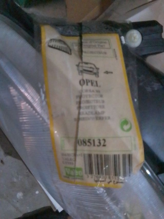 Rebajado faro opel CORSA 93:20€, retrovisor 15€