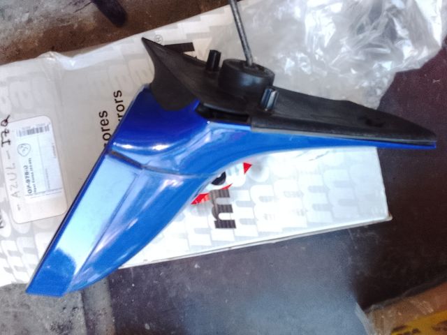 Rebajado faro opel CORSA 93:20€, retrovisor 15€