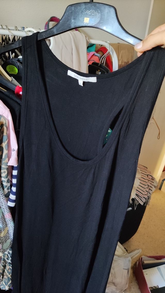 Vestido negro largo sin mangas