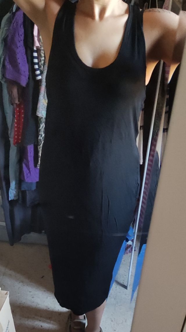 Vestido negro largo sin mangas