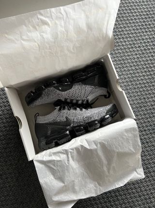 Nike Air Vapormax Flyknit 2 US10.5