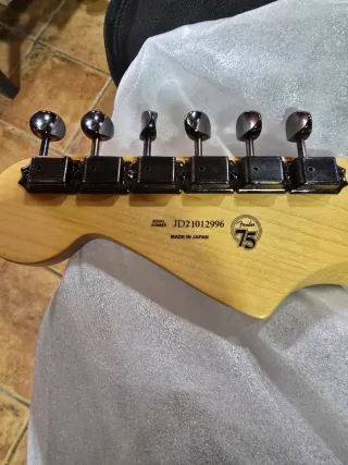 Fender Ltd noir stratocaster Black Japan guitarra