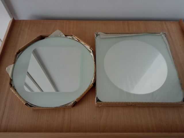 8 espejos IKEA 20x20cm (4 redondos + 4 cuadrados)