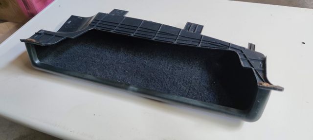 Guantera inferior Audi 100 200