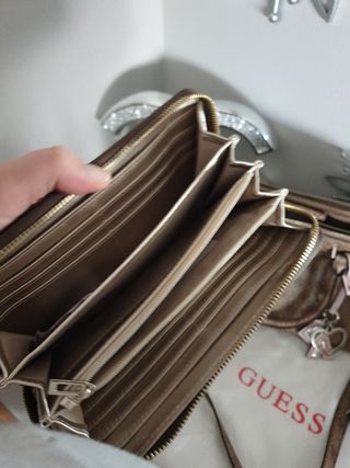 BOLSO Y CARTERA GUESS ORIGINAL