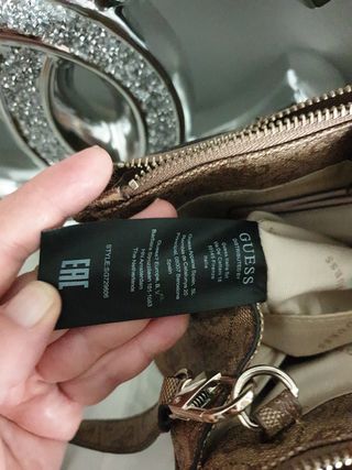 BOLSO Y CARTERA GUESS ORIGINAL