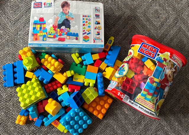 Bloques de construcción Molto y Mega Bloks