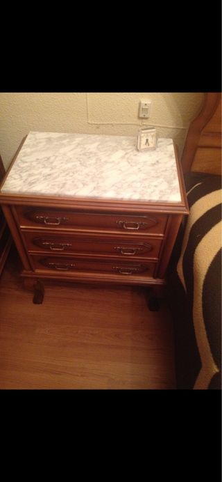 DORMITORIO MADERA cama /comoda /dos mesillas