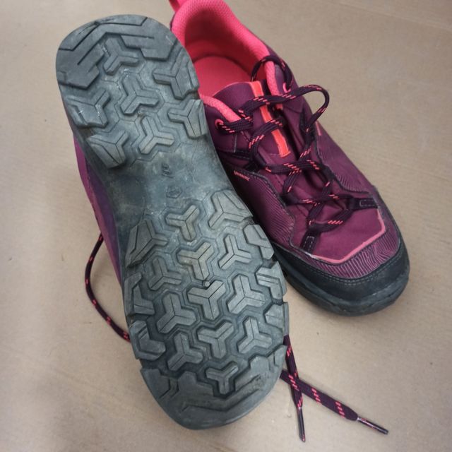 Zapatillas deportivas montaña niña