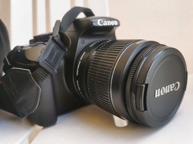 Canon EOS 1100d con ottica 18-55mm