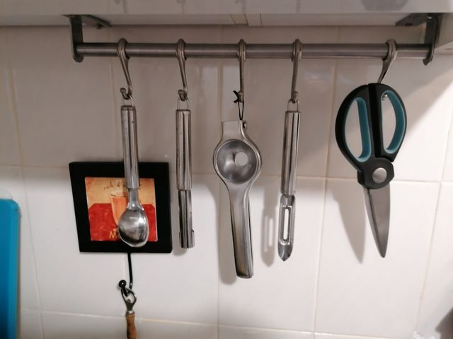 GANCHERA PARA ACCESORIOS COCINA 