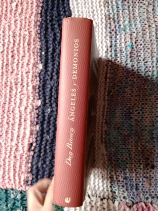 LIBRO "ÁNGELES Y DEMONIOS"