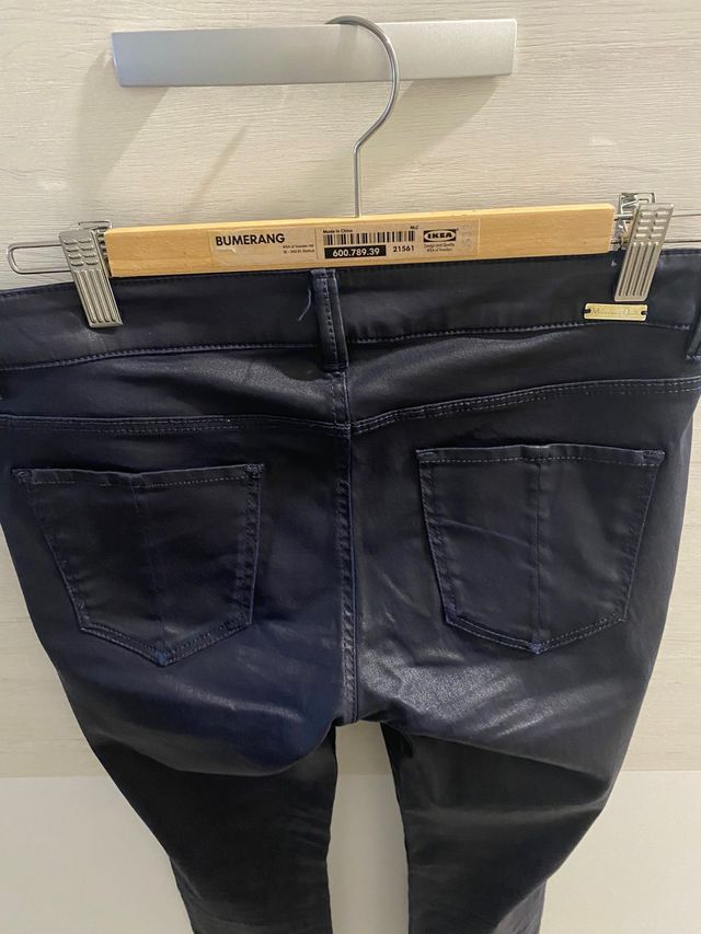 Pantalon encerado de mujer