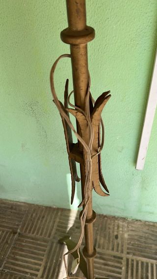 ANTIGUA LÁMPARA DE PIE EN BRONCE