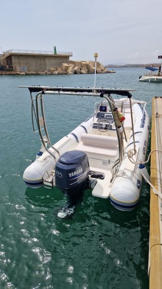 EMBARCACIÓN SEMIRRIGIDA BWA