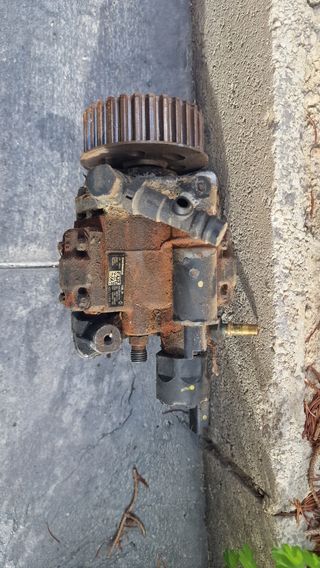 Bomba inyectora 1.5dci