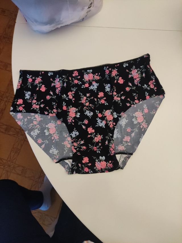 Mutandine nuove tg M/L nere con fiori