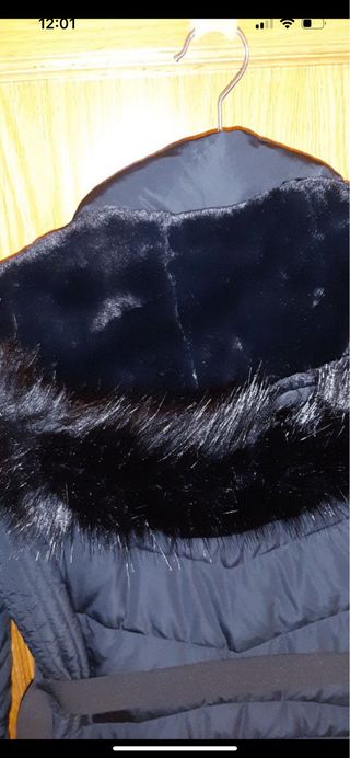 ABRIGO parka ZARA NUEVO! UNA S NEGRO CON PELO.