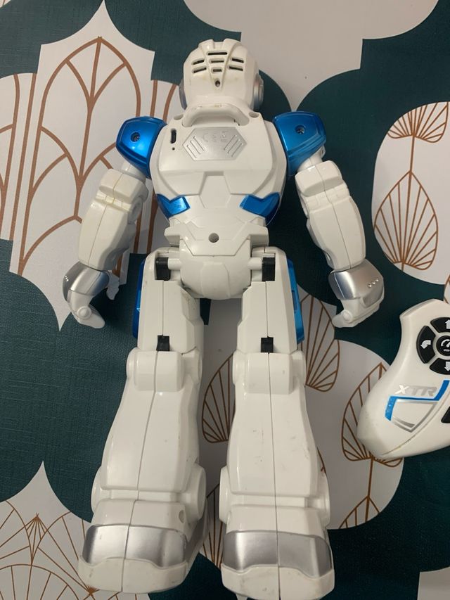 robot  XTR SMART BOT