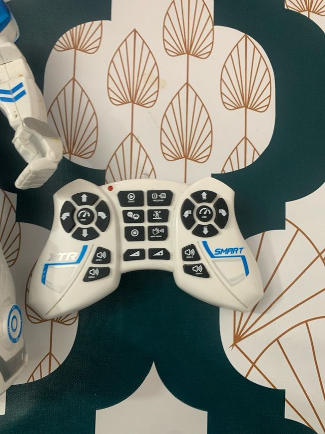 robot  XTR SMART BOT