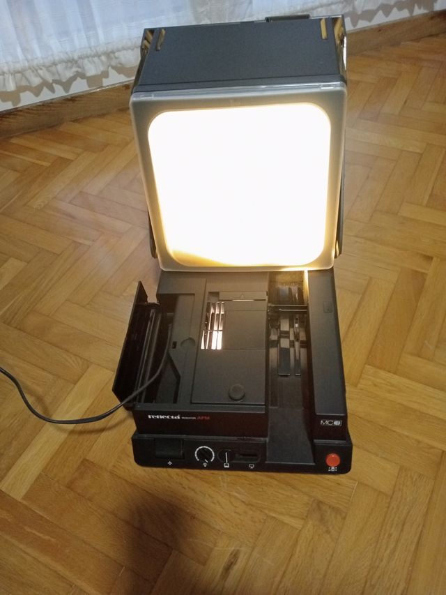 Diapositiba gailua Proyector diapositiva