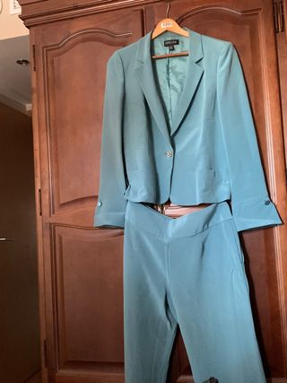 Traje de mujer de fiesta 