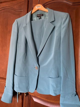 Traje de mujer de fiesta 
