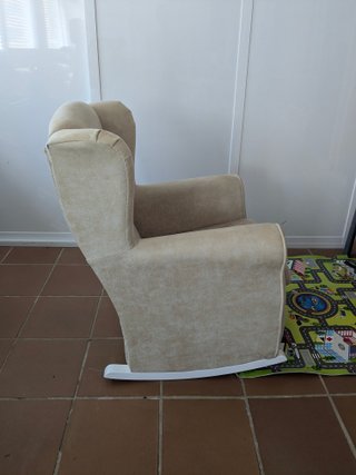 Sillón de lactancia beige