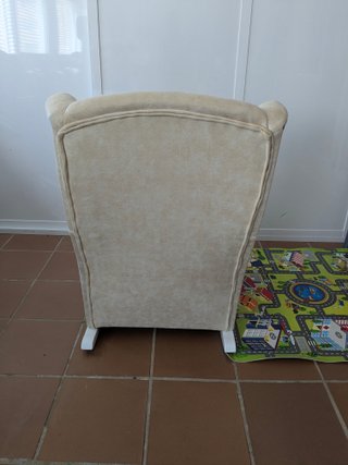 Sillón de lactancia beige