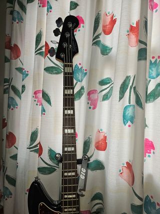 Guitarra y bajo