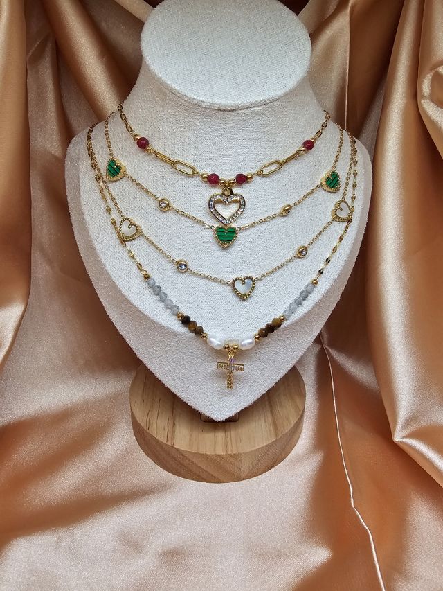 Variedad de collares de acero inoxidable