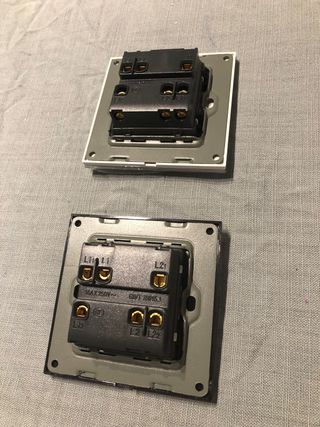 Enchufes + interruptor de cristal + usb