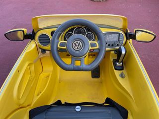 AUTO VOLKSWAGEN BEETLE RAGAZZO/RAGAZZA