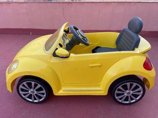 AUTO VOLKSWAGEN BEETLE RAGAZZO/RAGAZZA