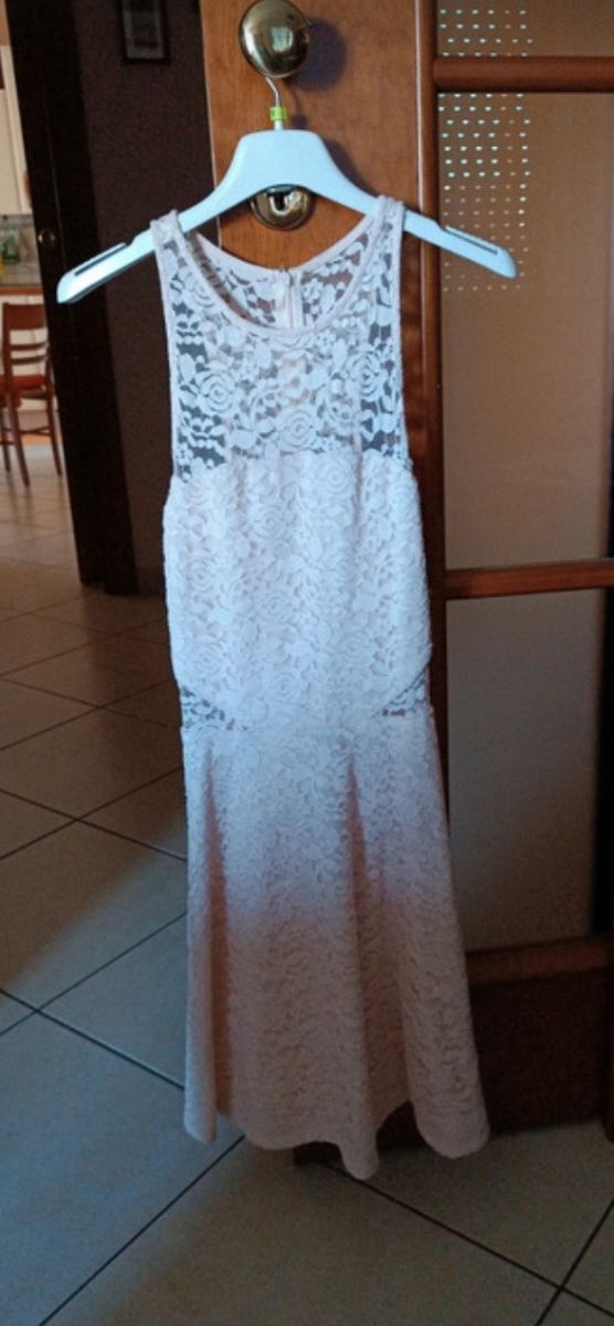 Abito in pizzo elasticizzato rosa