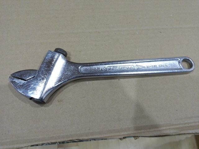 Llave inglesa 